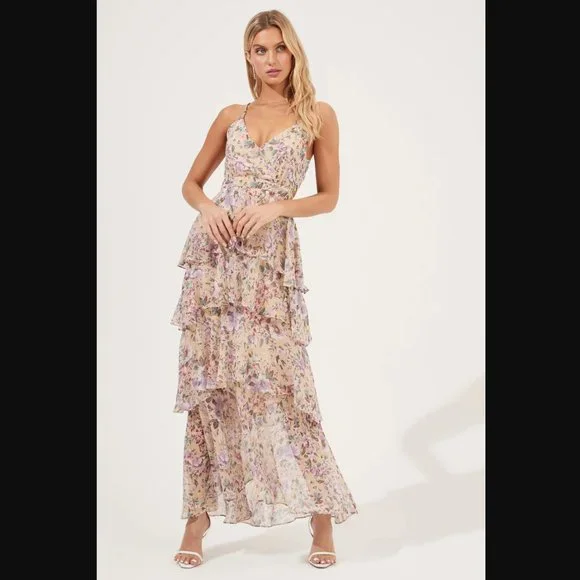 ASTR The Label Rosana Tiered Floral Dress NWT - Picture 2 of 6